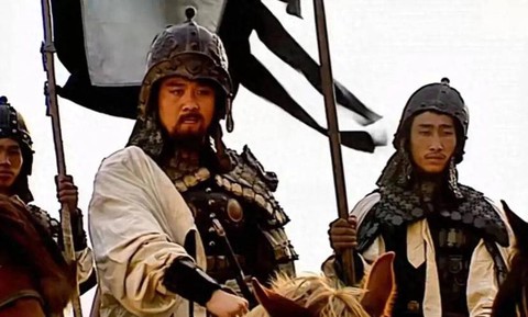 三国乱世曹彰怎么过